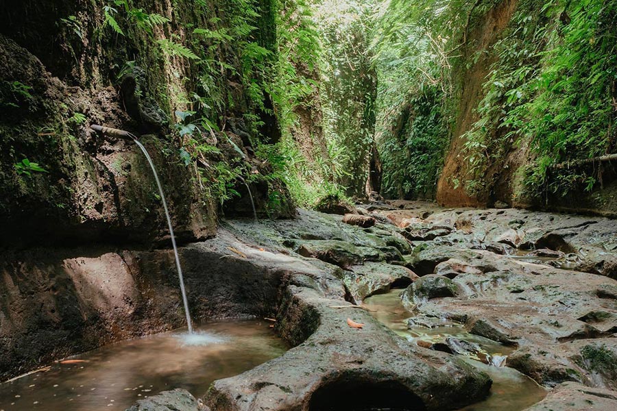 giri-kusuma-holy-canyon-4